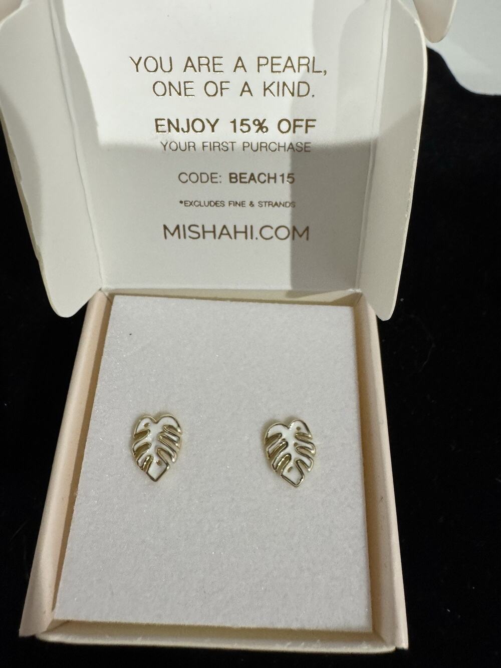 New Misha Hawaii Monstera Leaf Stud Earrings Gold Tone